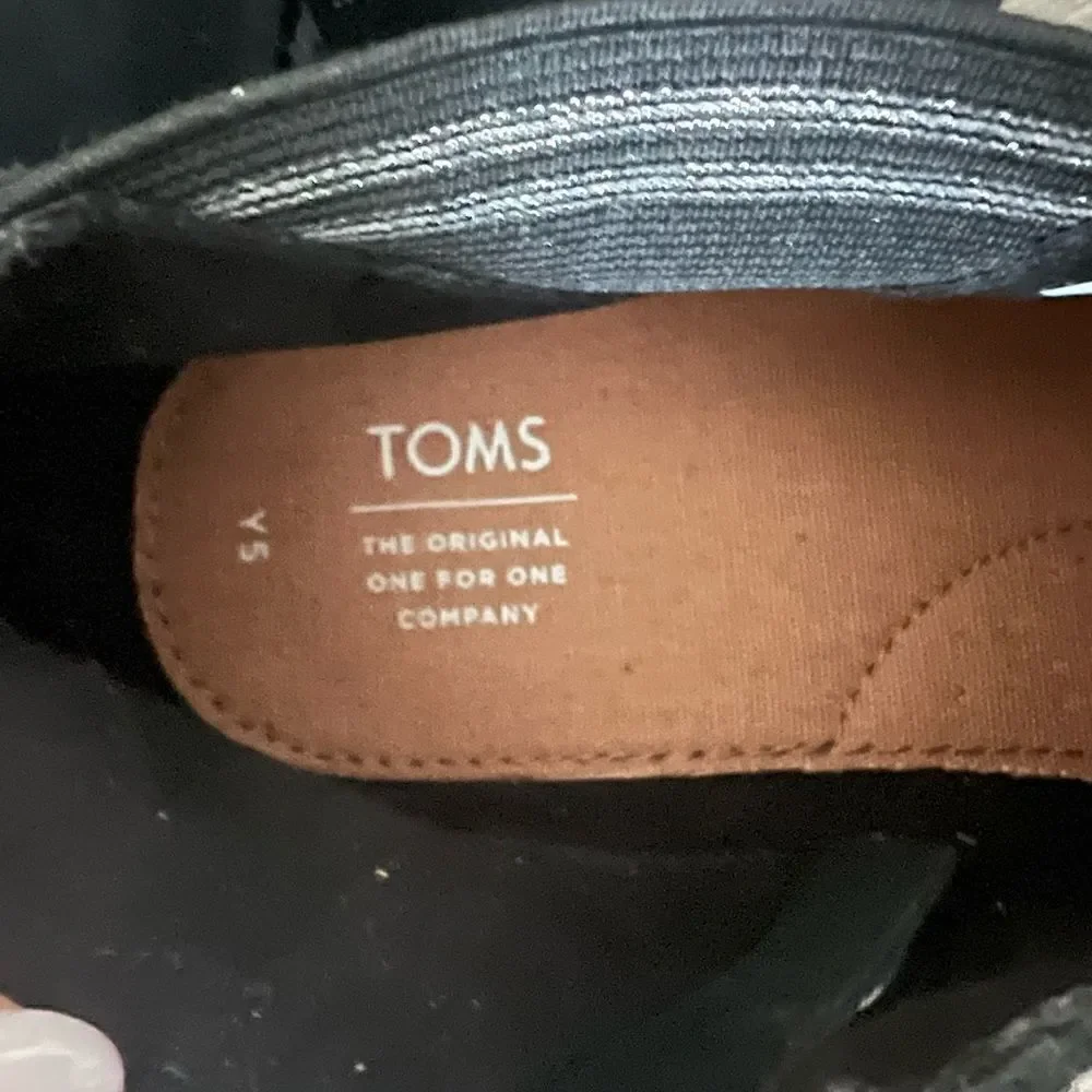 Toms good used